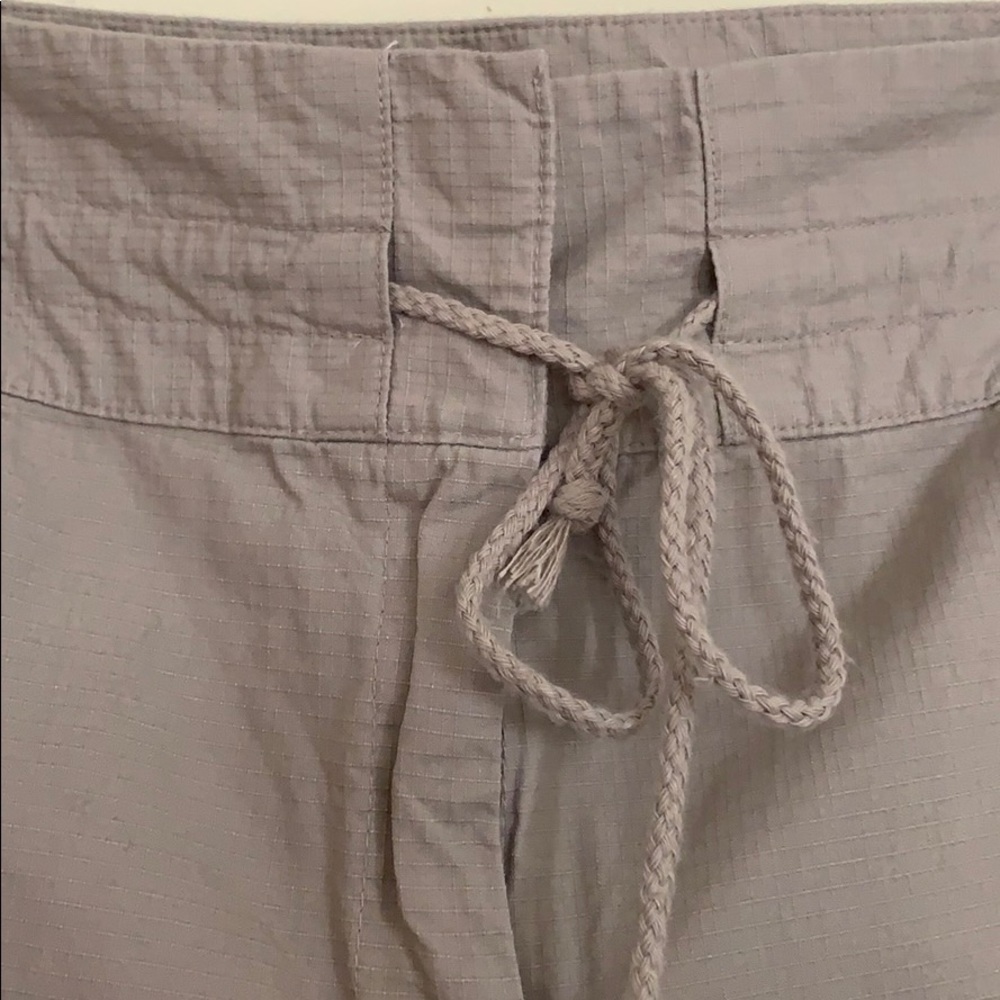Liz&Co Khaki Cotton Shorts -Size 14 - Picture 4 of 5